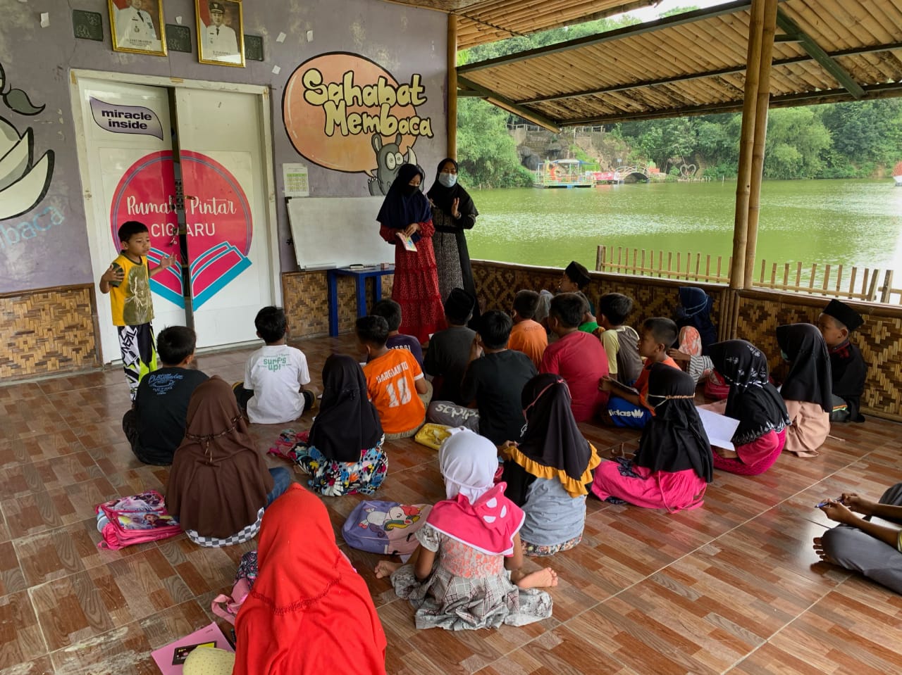 Cigaru education house